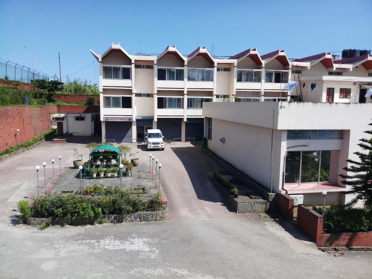 Hotel Japfu Kohima エクステリア 写真