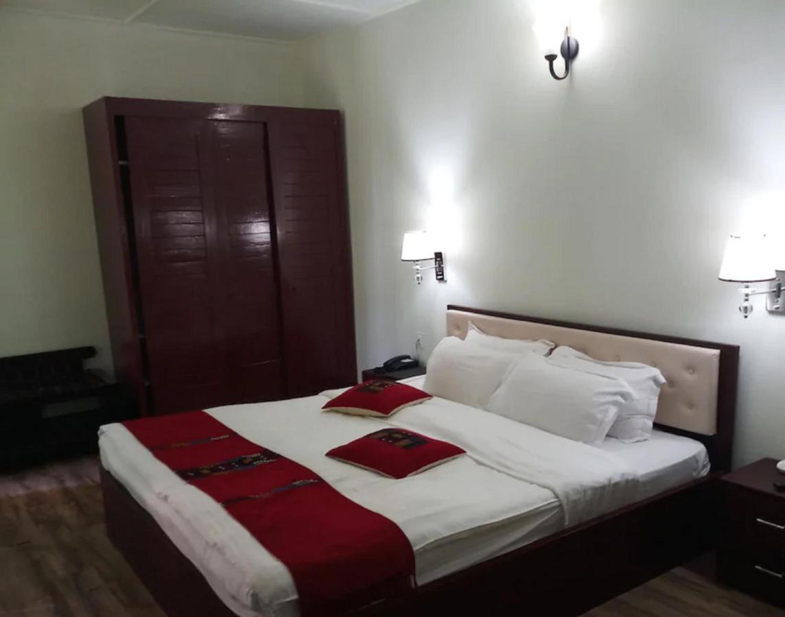 Hotel Japfu Kohima エクステリア 写真
